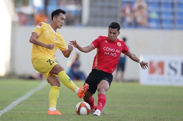 Lời lăng mạ thiêu trụi hình tượng thế hệ vàng