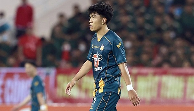 Lý Đức chấn thương, HAGL nổi giận vì mặt sân Mỹ Đình