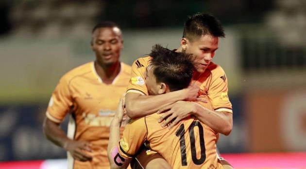 Minh Vương bỏ ngỏ tương lai sau cú đúp trước Đà Nẵng