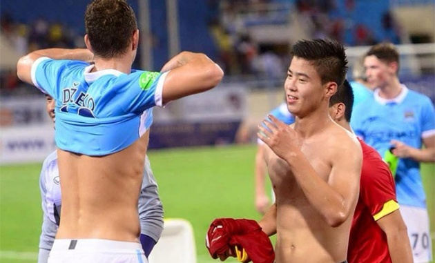 Ngạo nghễ Duy Mạnh