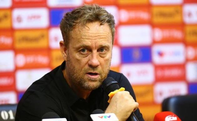 Nguyễn Filip mắc sai lầm, HLV Polking nói gì?