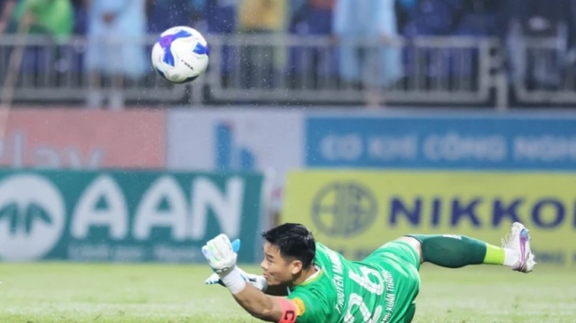 Nguyên Mạnh giữ phong độ cao, khẳng định khát khao trở lại tuyển Việt Nam