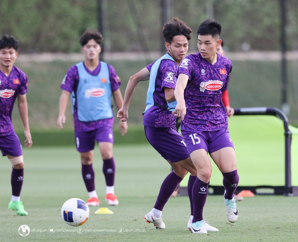 “Ở V-League, các đội sợ rớt hạng thì sao dám dùng cầu thủ trẻ”