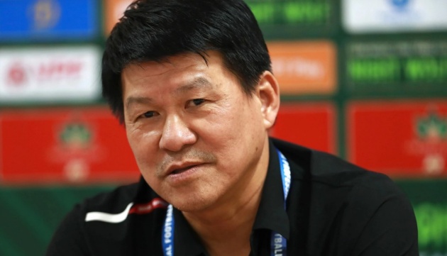 Ông Vũ Tiến Thành nổi nóng với trọng tài