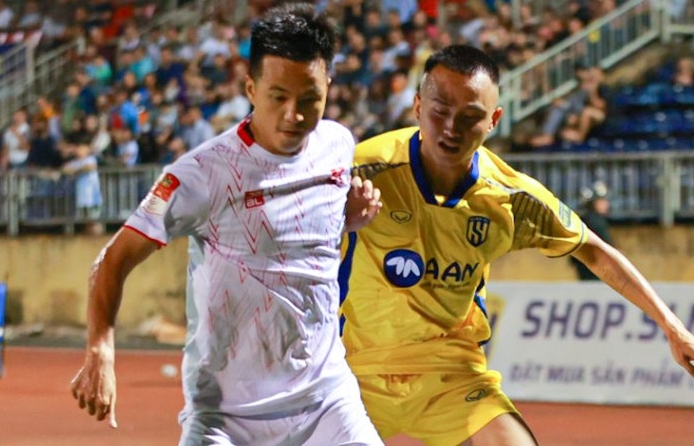 Phung phí cơ hội, SLNA hòa nhạt Hải Phòng