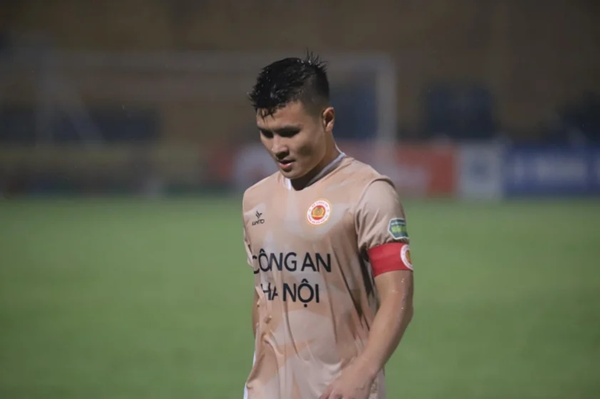 Quang Hải dự bị, HLV CAHN nói rõ nguyên nhân