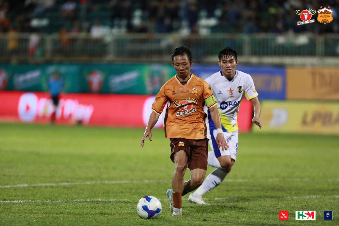 Sao HAGL chói sáng, được so sánh với Tiến Linh