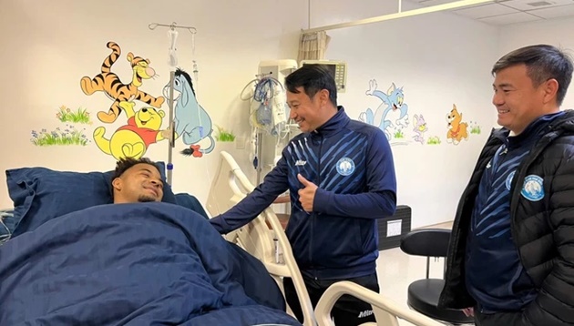 Sau Tết, Xuân Son tiếp tục điều trị chấn thương ở bệnh viện