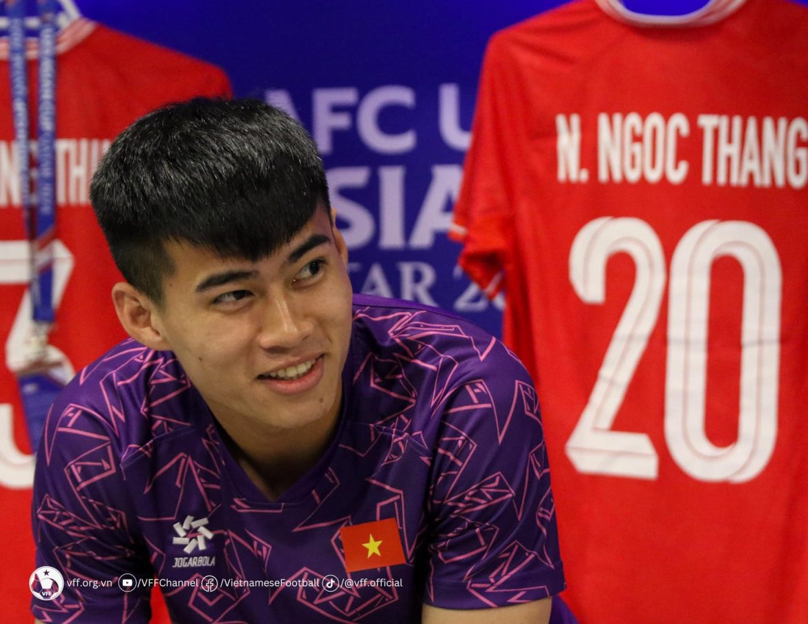 Tạm giữ 4 sao V-League để xử lý hình sự, có cựu QBV Việt Nam