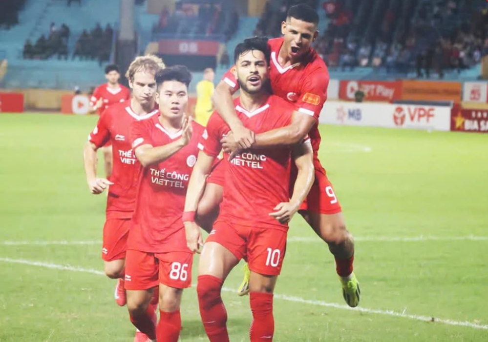 Tân binh tỏa sáng, Thể Công Viettel hủy diệt CA TP. HCM