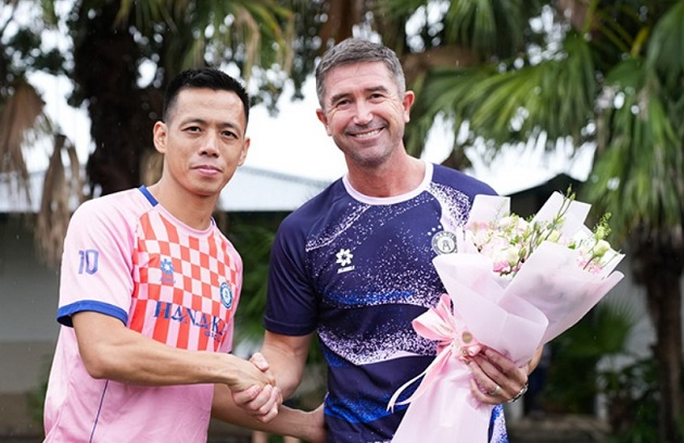 Tân HLV Harry Kewell cho cầu thủ Hà Nội 3 ngày để thể hiện năng lực
