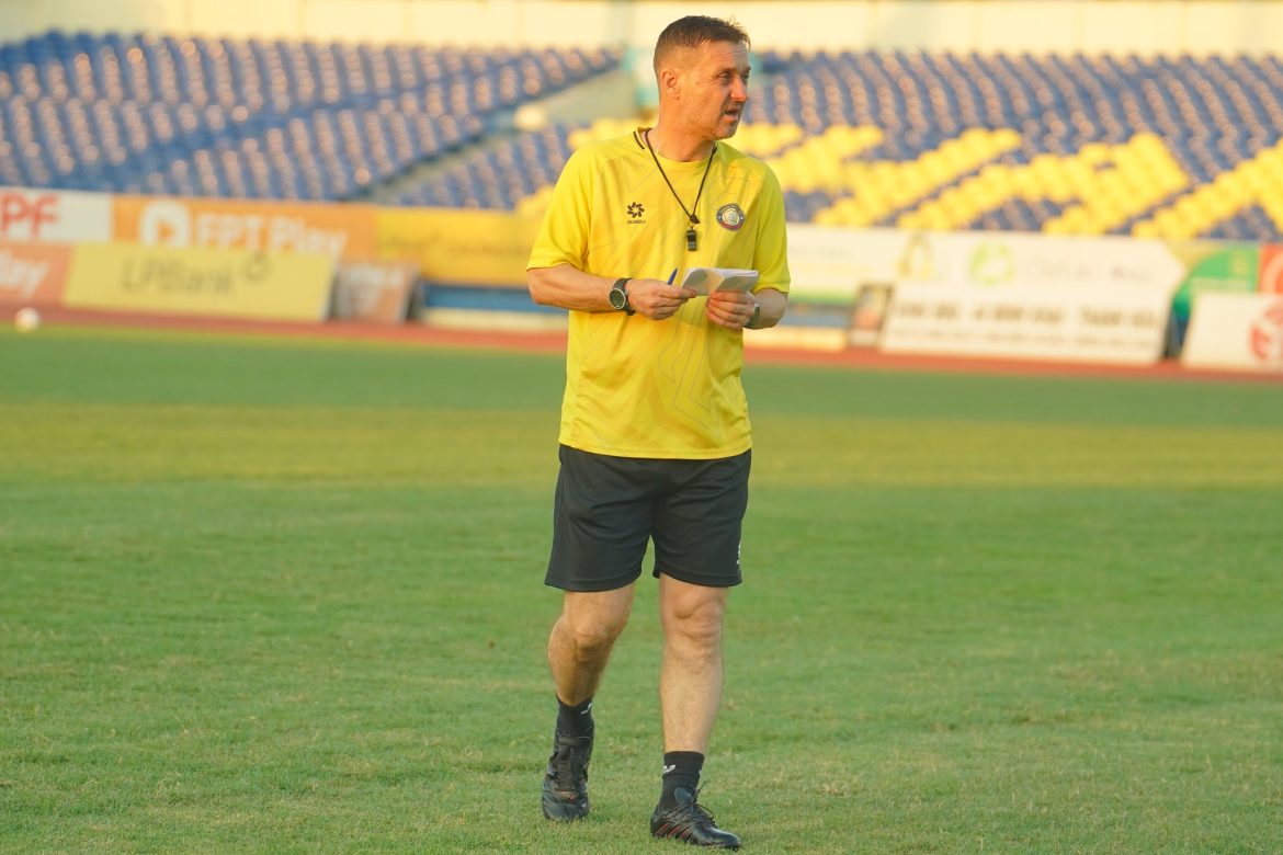 Thanh Hóa ra quyết định về đơn từ chức của HLV Tomislav Steinbruckner