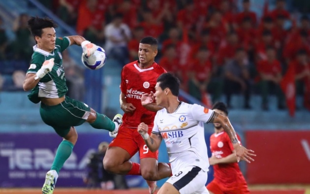 Thể Công ngược dòng hạ Đà Nẵng: Nỗi buồn Bùi Tiến Dũng chấn thương nặng