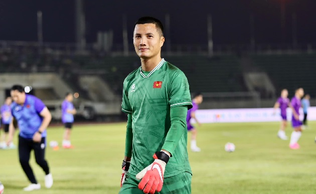 Thủ môn Đình Triệu gặp vấn đề về sức khỏe