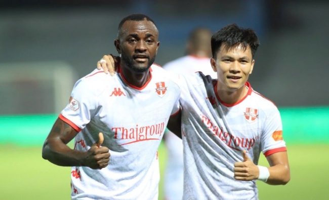 Thủ môn Trung Kiên buồn bã sau thất bại của HAGL