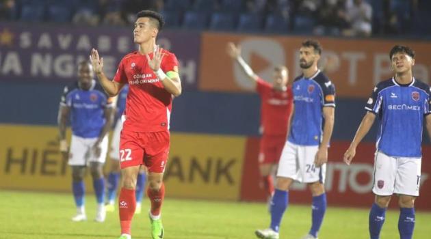 Tiến Linh ghi bàn và phản lưới nhà, Công an TP.HCM vượt khó hạ Becamex TP.HCM