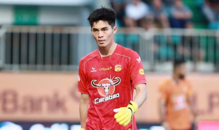 Trung Kiên được ca ngợi sau trận thắng Thanh Hoá