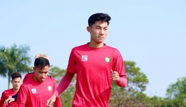 Trung vệ Nguyễn Đình Huyên gia nhập Thanh Hóa