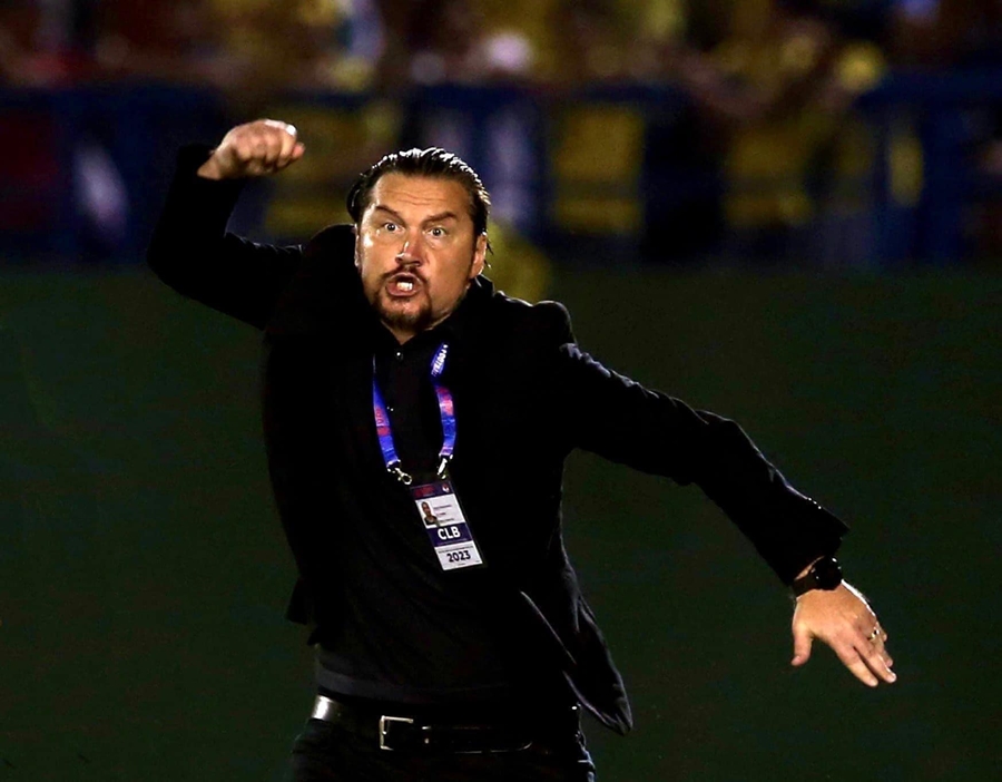 V-League hạ màn, HLV Popov nói điều đáng suy ngẫm