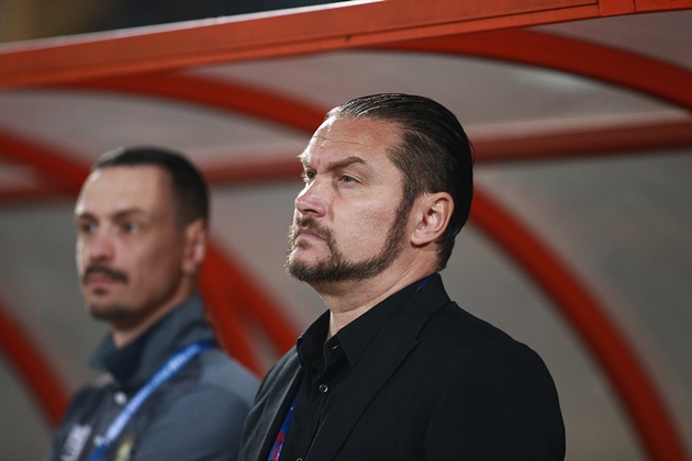 V-League và nỗi trăn trở của HLV Popov