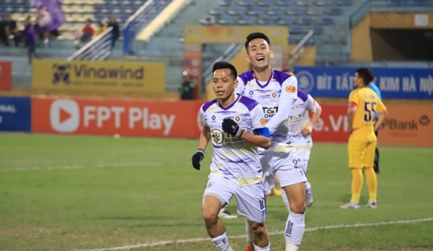 Văn Quyết được HLV Hà Nội khen ngợi hết lời