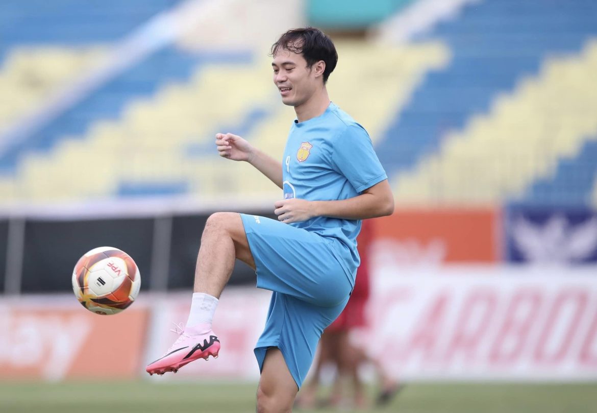 Văn Toàn phá vỡ im lặng về việc trở lại HAGL