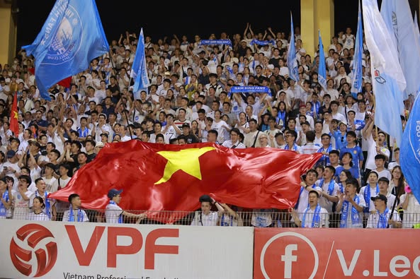 Văn Vĩ: “Sân Hàng Đẫy hôm nay giống như sân Thiên Trường”