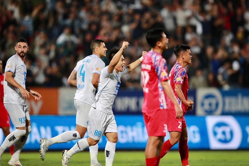 Vòng 19 V-League chứng kiến hàng loạt cầu thủ bị treo giò