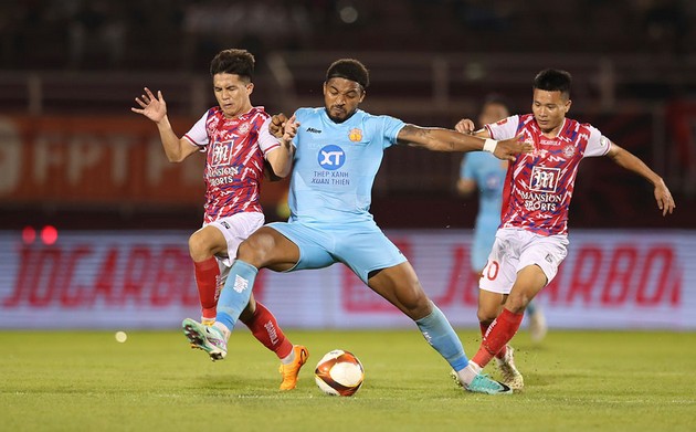 Vòng 24 V.League: Nam Định tiến sát ngôi vương; HAGL không còn đường lùi