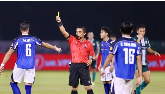 Vòng 4 V.League: Cuộc đua căng thẳng và thử thách cho các đội bóng lớn