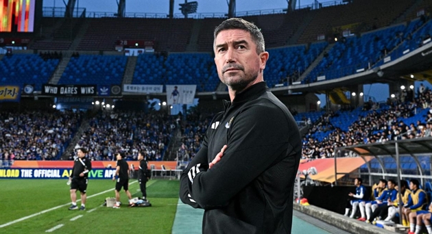 Vừa đến Hà Nội, Harry Kewell ra tuyên bố mạnh mẽ