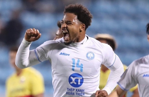 Xuân Son cập nhật mạng xã hội khi gia hạn với Nam Định