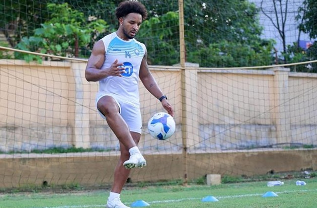 Xuân Son trở lại Brazil, tập nặng chờ ngày tái xuất