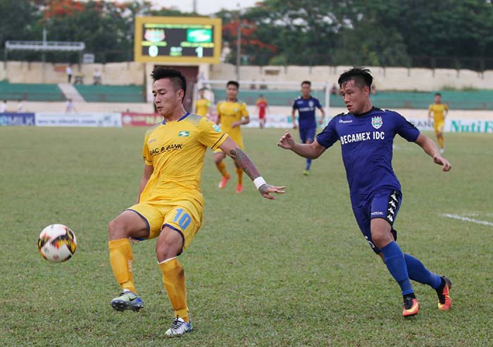 16h30 ngày 07/03, SLNA vs B.Bình Dương: Long tranh, Hổ đấu