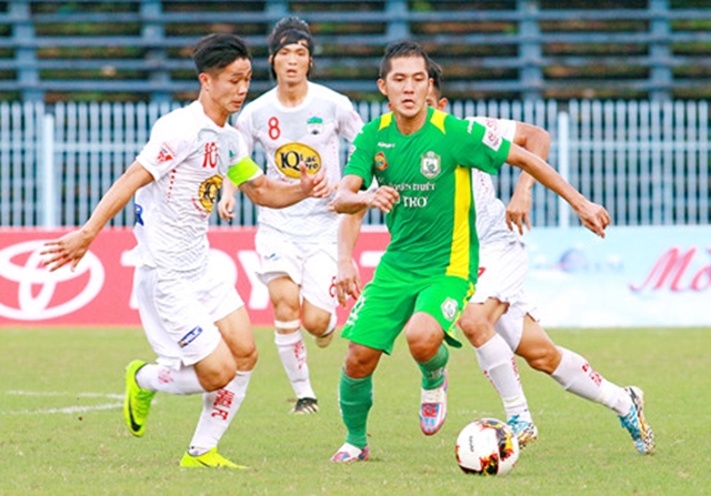 17h00 ngày 14/07, HAGL vs XSKT Cần Thơ: Ngày về kém vui của thầy Vinh?