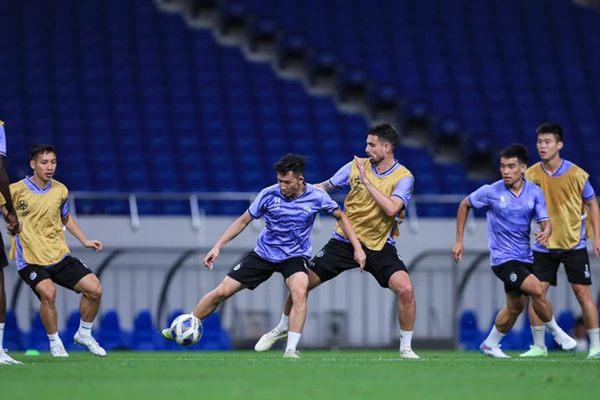 3 ngoại binh đồng loạt rời Hà Nội FC