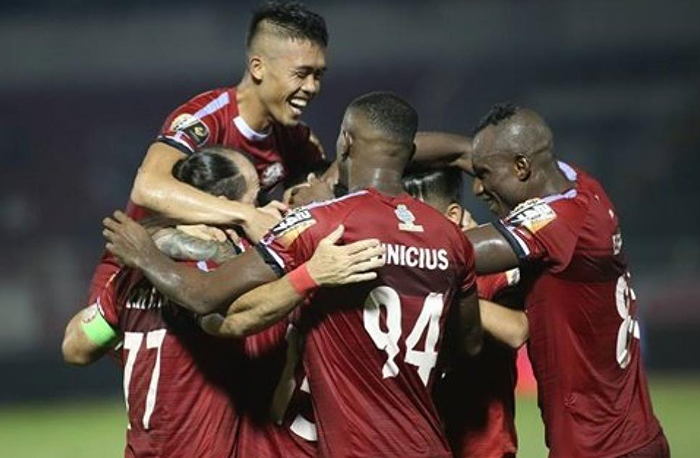 4 trận đấu sớm vòng 10 V-League: TP.HCM thăng hoa, Viettel tiếp tục thảm bại