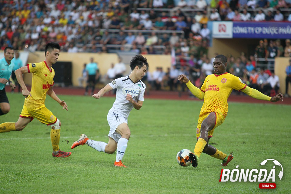 5 điểm nhấn DNH Nam Định 2-2 HAGL: Minh Vương xứng danh khắc tinh của Nam Định