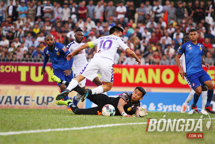 5 điểm nhấn Quảng Nam 1-1 Hà Nội: Samson “hộ giá”, nhà Vua chật vật có điểm