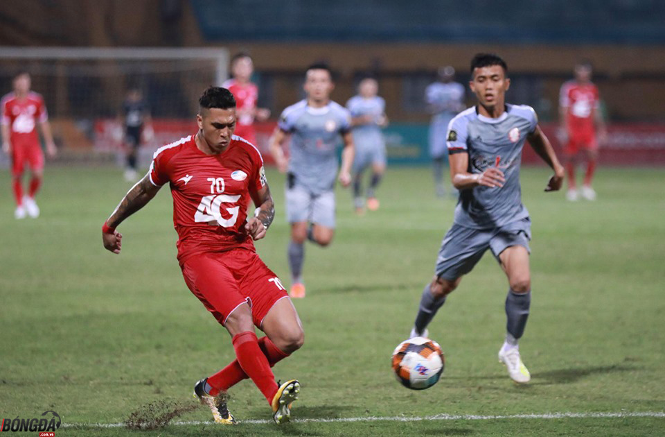 5 điểm nhấn vòng 14 V-League: TP.HCM ngã ngựa, Hà Nội FC trở lại ngôi đầu