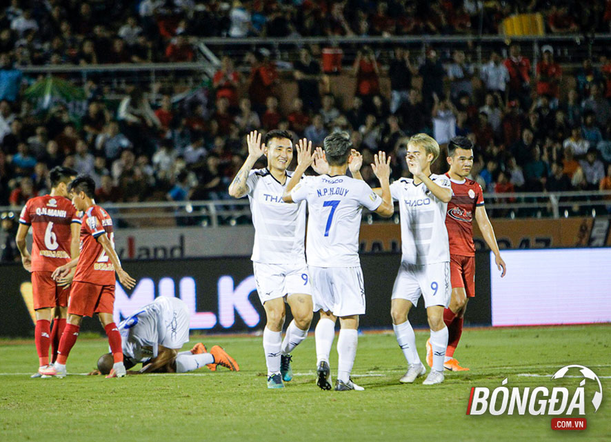 5 điểm nhấn vòng 25 V-League: HAGL chính thức trụ hạng