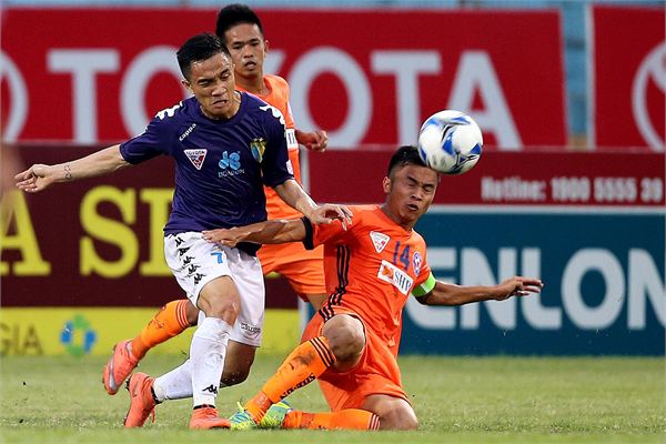 6 đội tranh chức vô địch: V-League đang… bất trị!