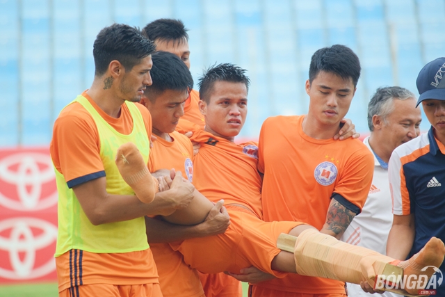 A Mít đứt dây chằng, nghỉ thi đấu dài hạn