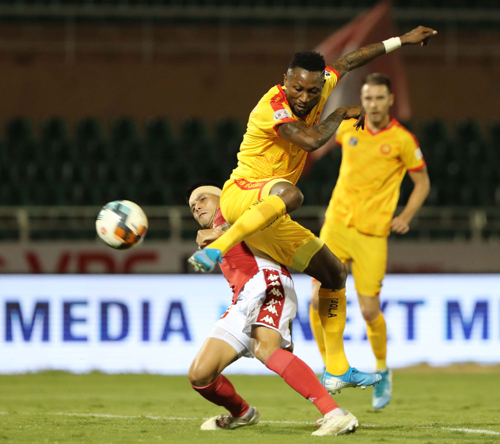 Bạn có biết vì sao HLV “khủng” nhất V-League từ thua đến thua?