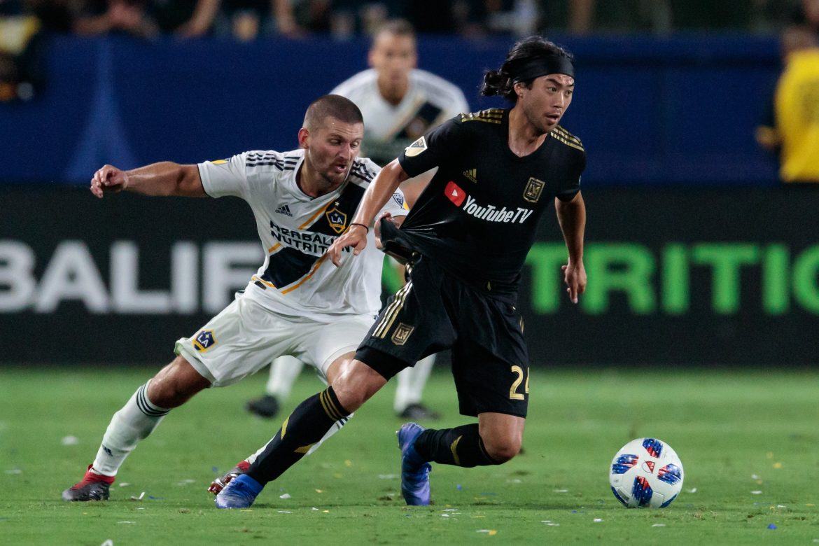 Bạn đã hiểu vì sao cầu thủ Việt kiều dễ sa lầy V-League?