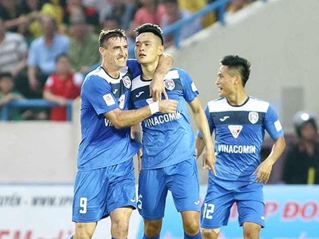 Bàn thắng “siêu dị” giúp Than Quảng Ninh vượt qua Sanna Khánh Hòa