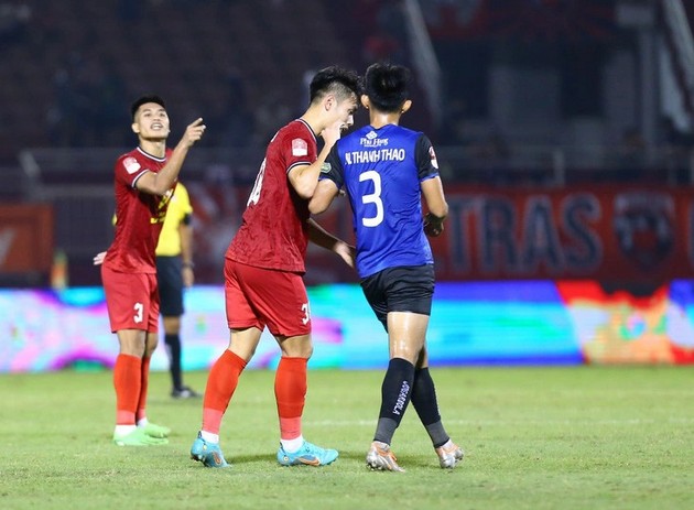 Bạo lực leo thang và tấm gương xấu của người thầy