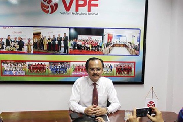 Bầu Đức, bầu Thắng “liên thủ” vẫn thua nụ cười ông Mùi?