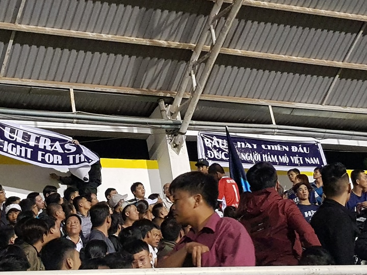 Bầu Đức bị “tuýt còi” trên sân Pleiku