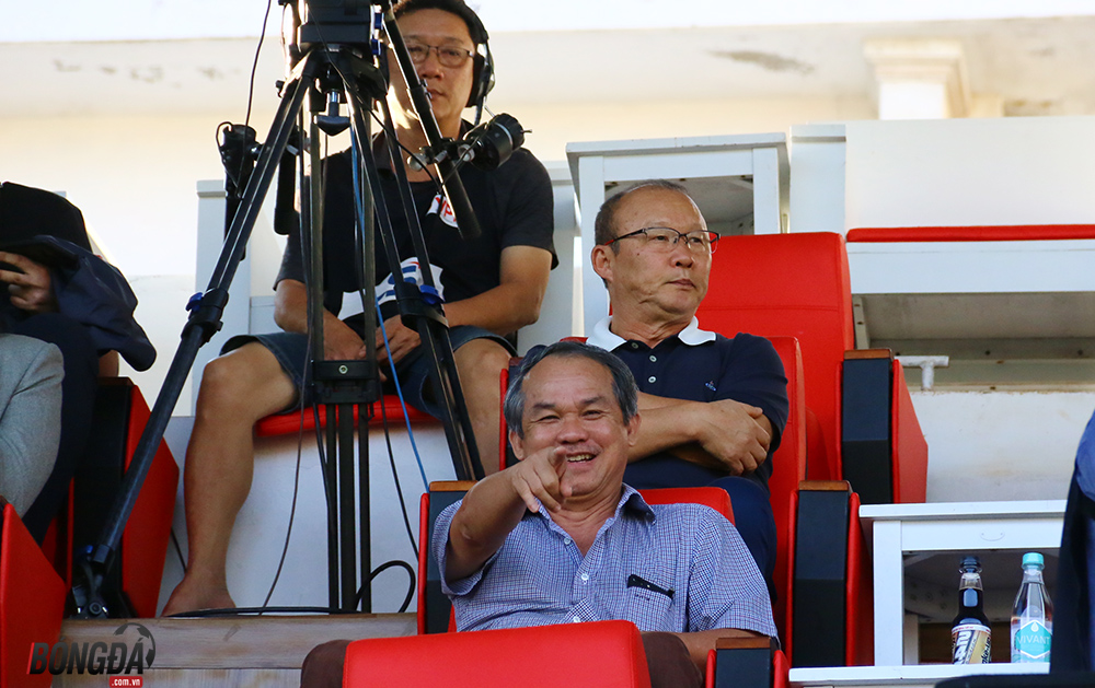 Bầu Đức: “Có ai xem ‘thằng nhô’ đá bóng mà không sướng, không mê”